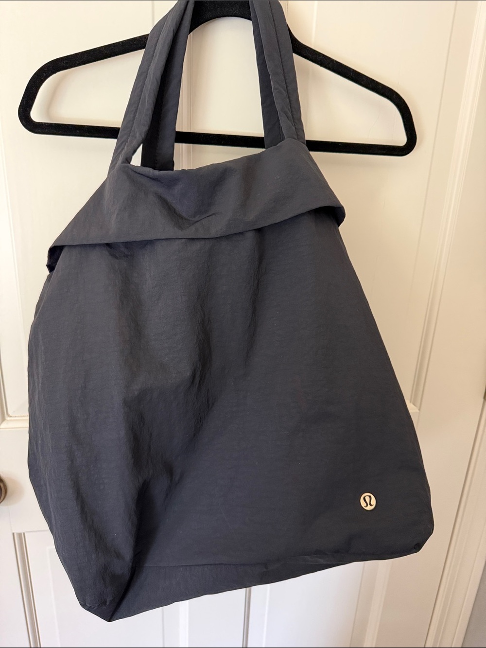 Lululemon Black tote bag for gym or travel